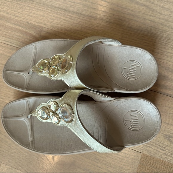Cream colored FitFlops - Picture 1 of 4